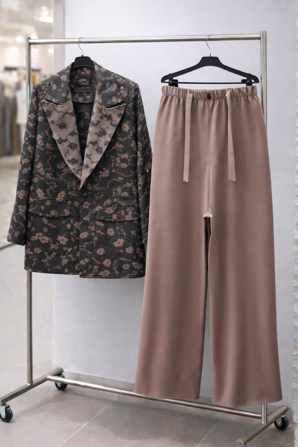 کت‌شلوارمجلسی‌ژاکارددرجه‌یک